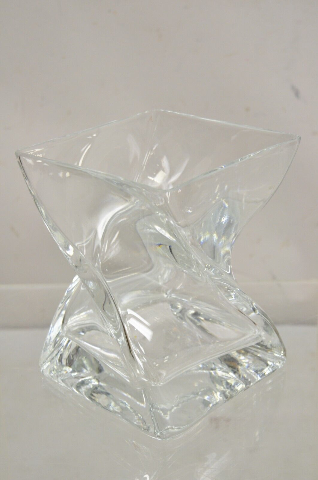 Konart Turkish Modern Abstract Twisted Glass Crystal Vase Centerpiece (A)