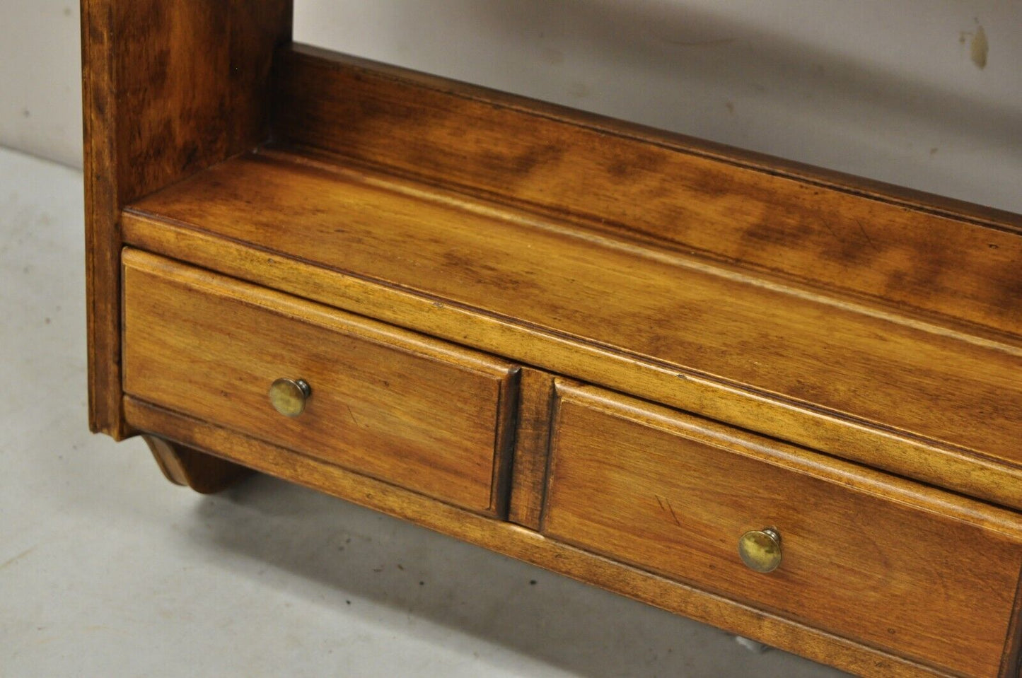 Vintage Ethan Allen Country French Wall Hanging Maple Wood Plate Rack Shelf
