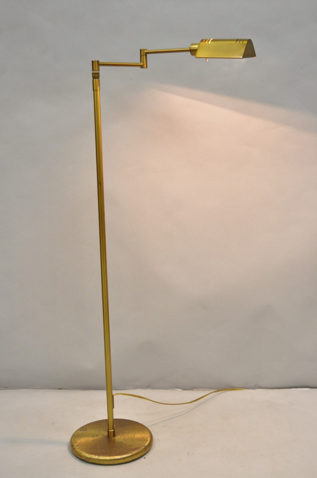 Modern Holtkötter Leuchten Adjustable Brass Pharmacy Reading Task Floor Lamp