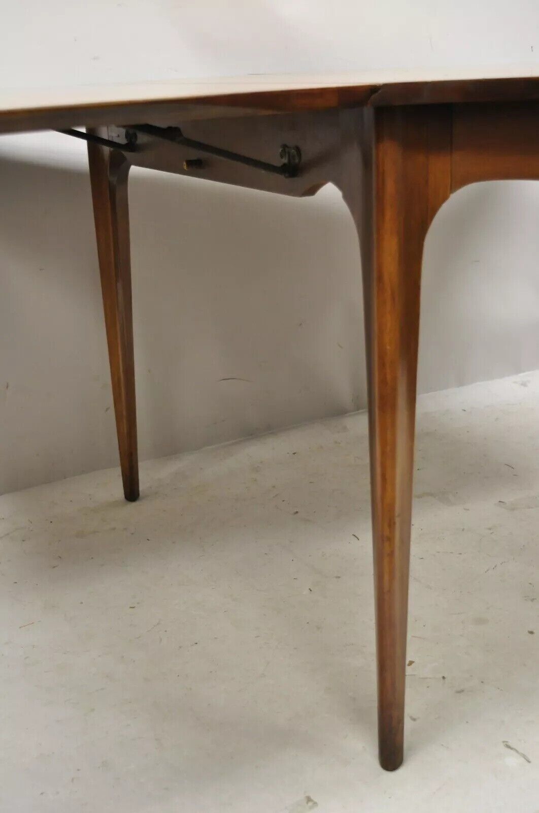 Vintage Drexel Dateline John Van Koert Mahogany Extension Dropleaf Dining Table