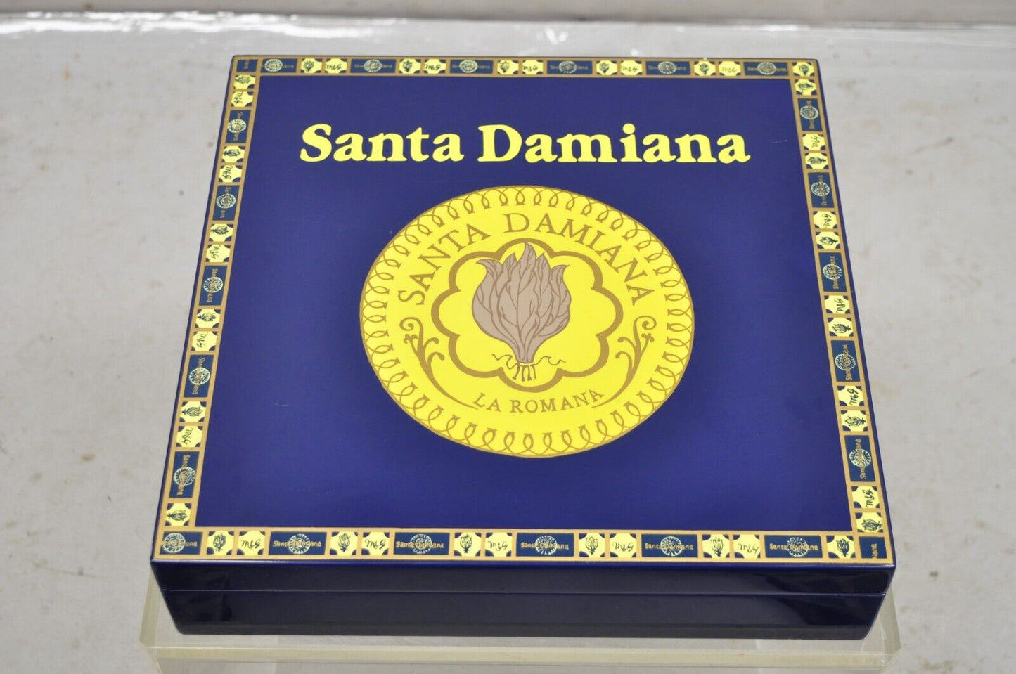 Santa Damiana La Romana Blue Lacquered Wood Cigar Humidor Box