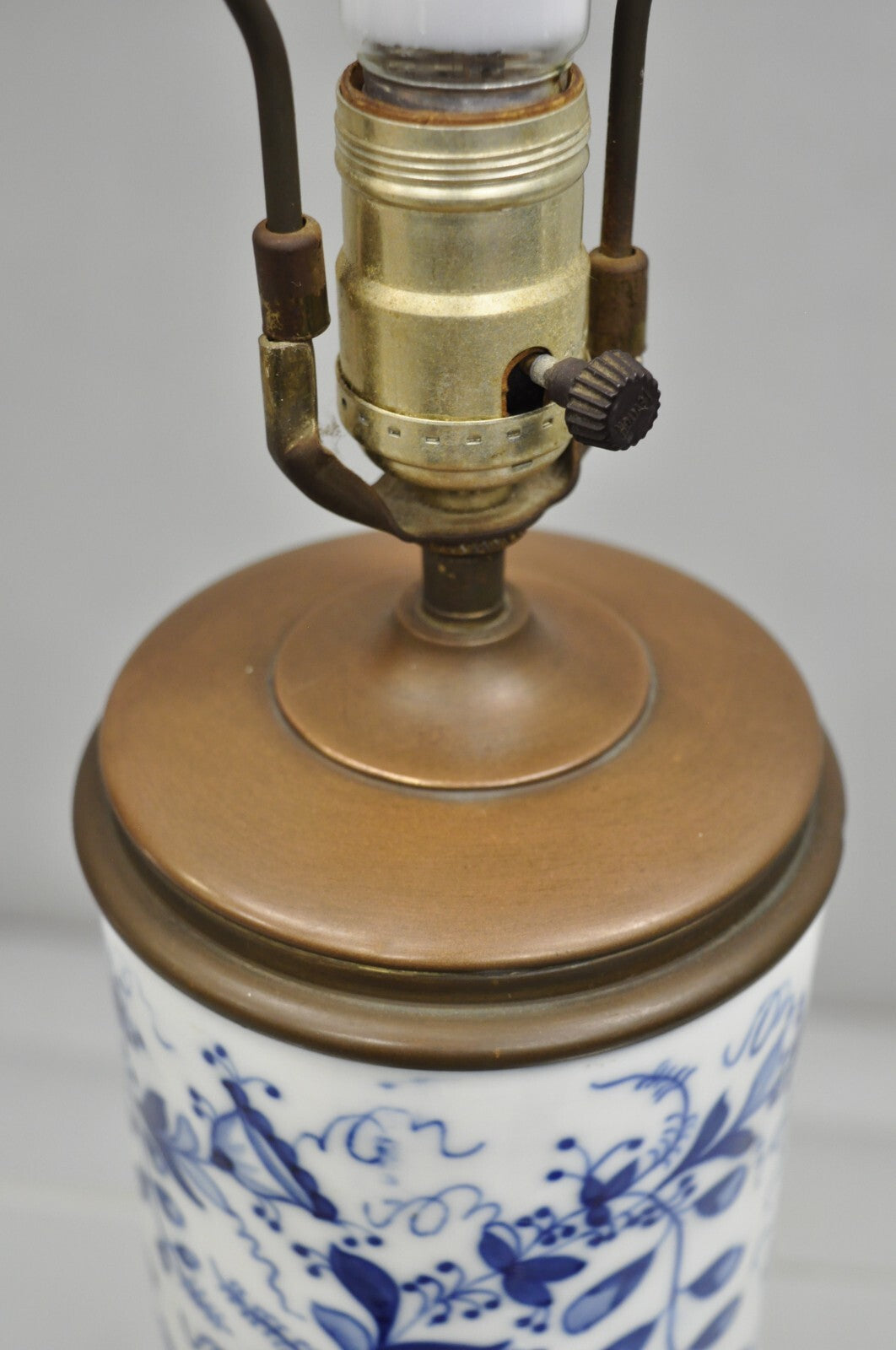 Antique Chinoiserie Blue and White Porcelain Jardiniere Bird & Vine Table Lamp