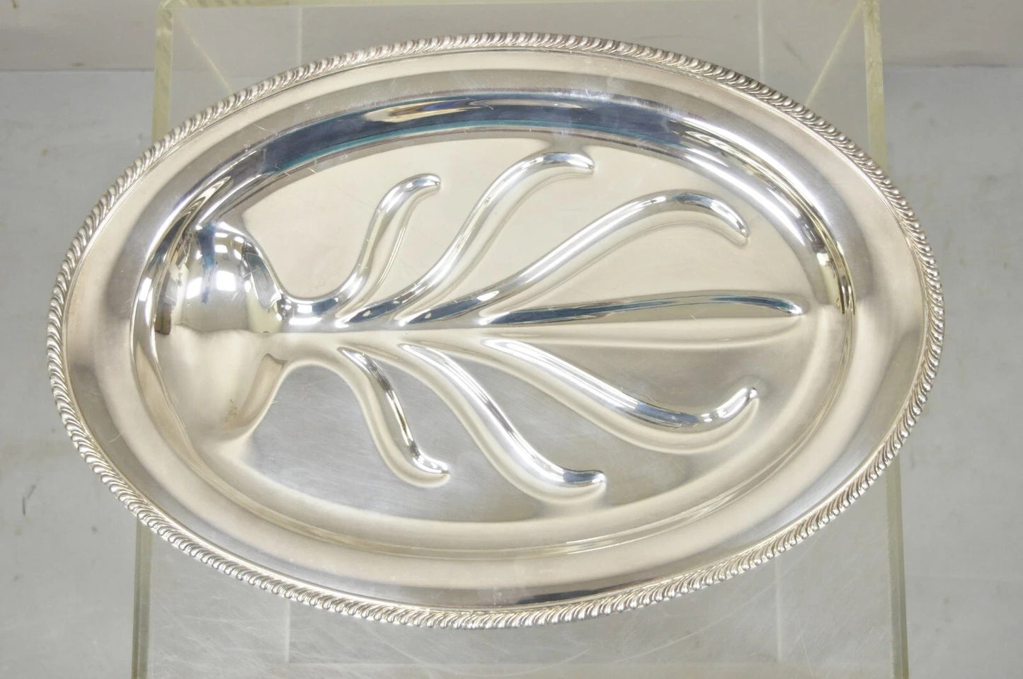 Vintage WM Rogers Regency Style Silver Plated 18" Oval Footed Meat Tray Platter