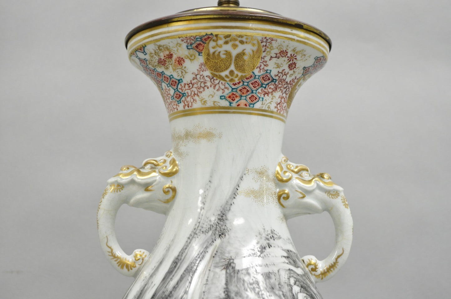 Antique Chinoiserie Chinese Porcelain Hand Painted Vase Table Lamp w/ Foo Dogs