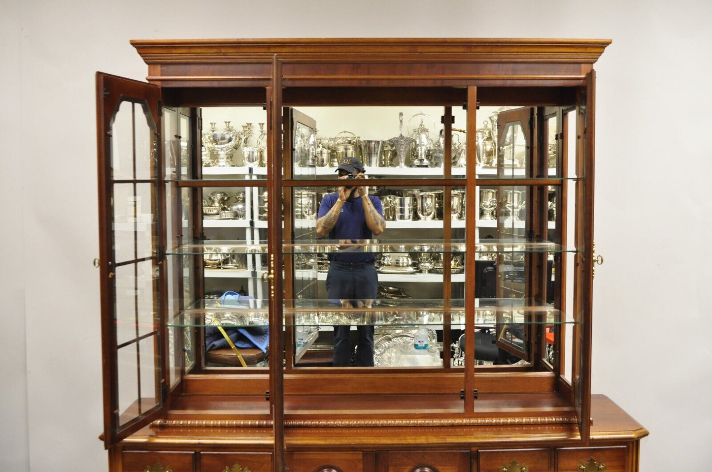 Stanley American Craftsman Cherry Wood Lexington Hutch China Display Cabinet