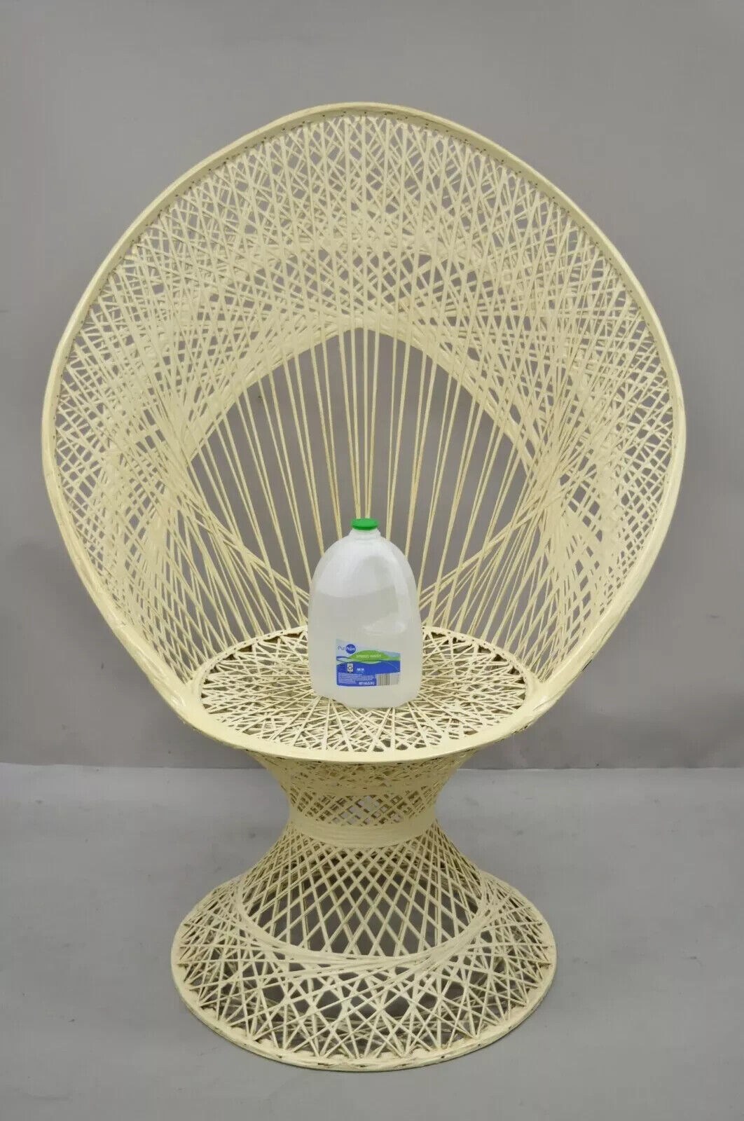 Russell Woodard Woven Spun Fiberglass Tall Fan Back Peacock Diamond Chair