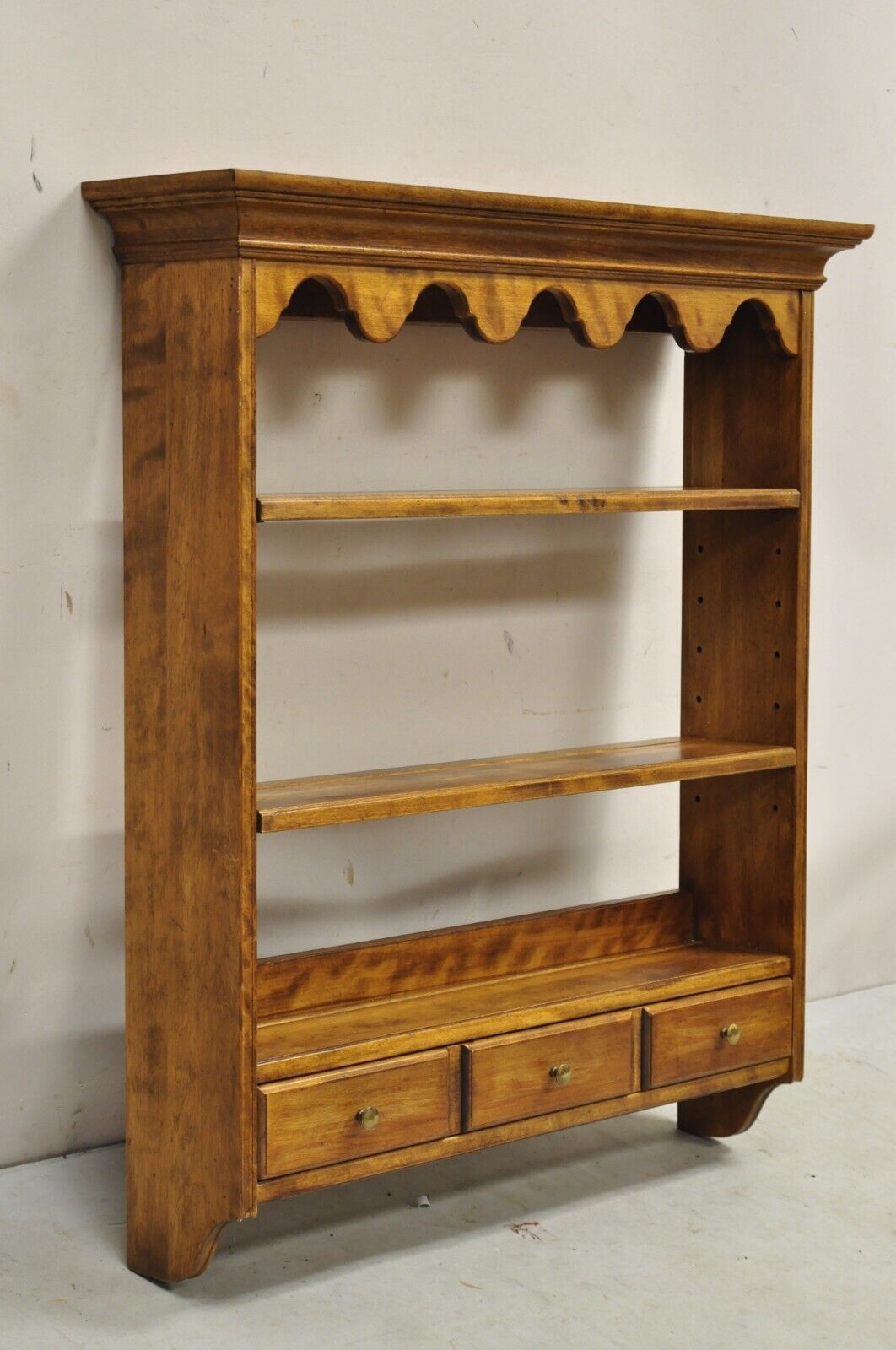 Vintage Ethan Allen Country French Wall Hanging Maple Wood Plate Rack Shelf