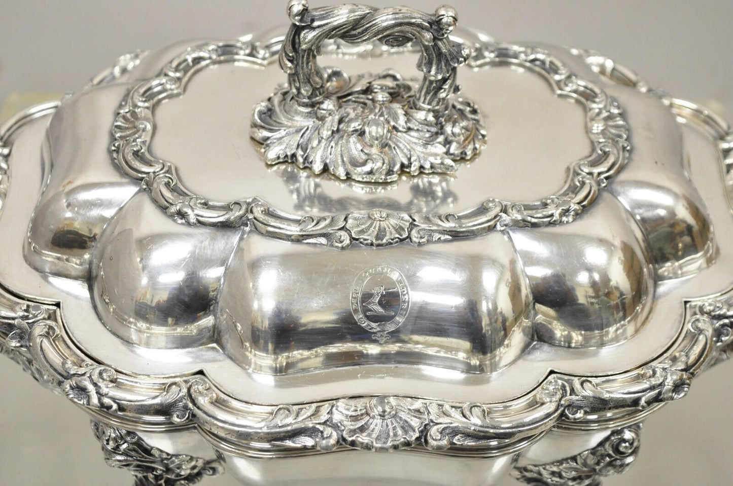 Georgian English Sheffield Ornate Scalloped Lidded Serving Dish Food Warmer