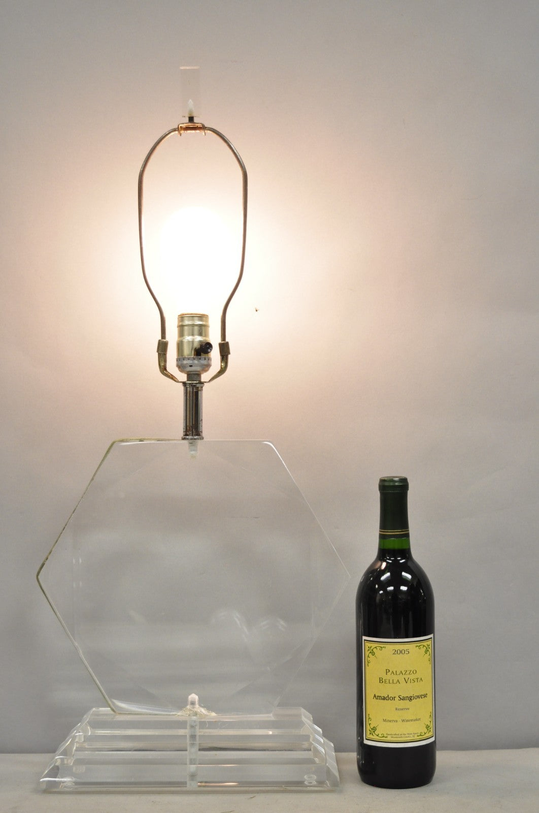 Vintage Mid Century Modern Faceted Hexagon Diamond Clear Lucite Table Lamp
