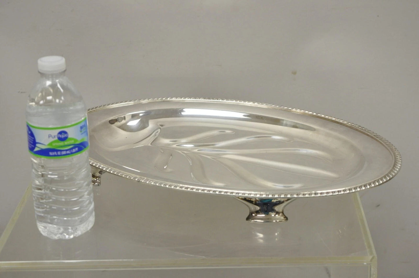 Vintage WM Rogers Regency Style Silver Plated 18" Oval Footed Meat Tray Platter