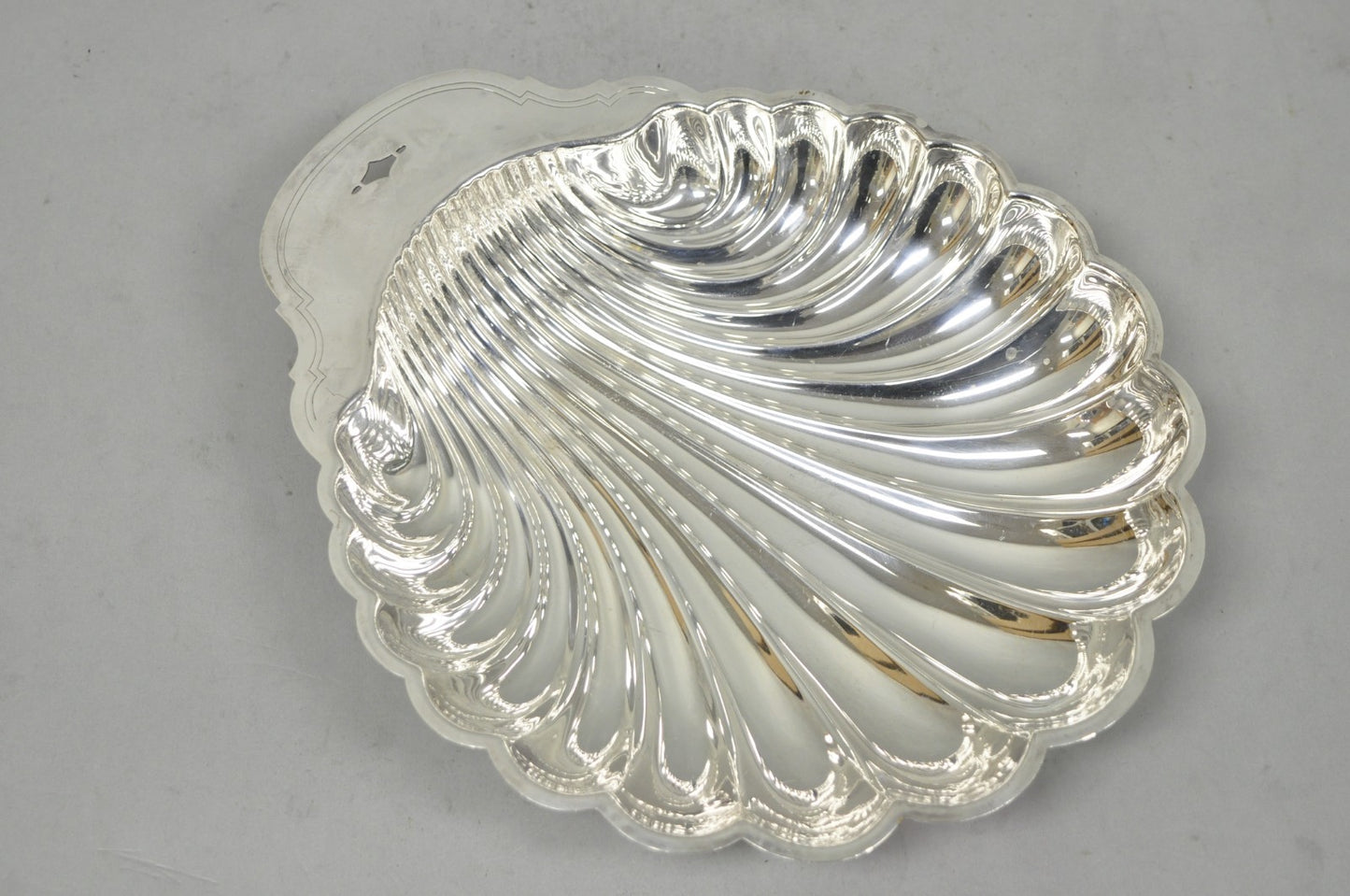 Vintage Mid Century Modern WM Rogers Silver Plated Clam Shell Serving Dish