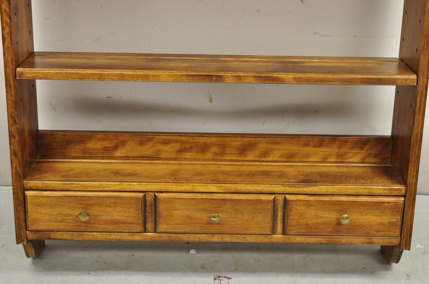 Vintage Ethan Allen Country French Wall Hanging Maple Wood Plate Rack Shelf