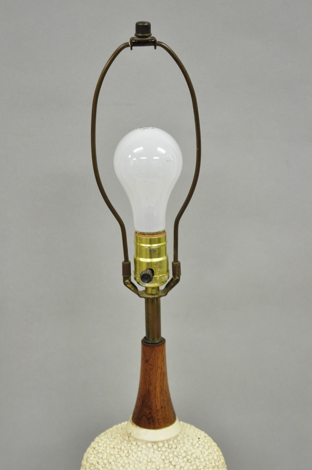 Vintage Mid Century Danish Modern FAIP Plaster Ceramic Daisy Flower Table Lamp