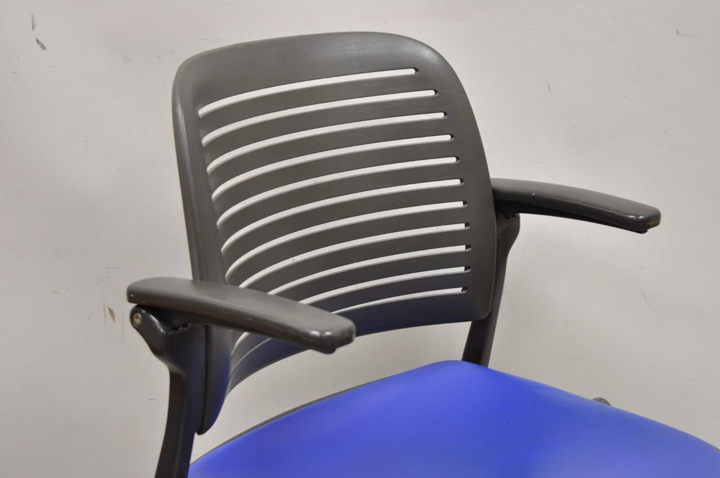 Steelcase 487 Cachet Swivel Office Desk Chair with Blue Seat - a Pair