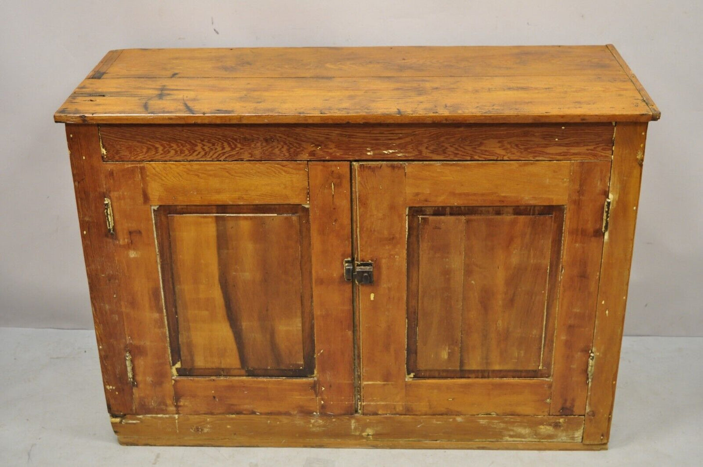 Antique American Primitive Country Pine Wood 2 Door Cupboard Hutch Cabinet