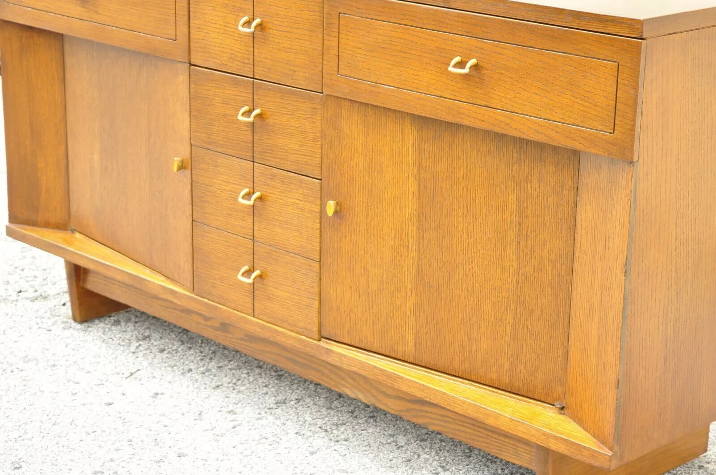 Raymond Loewy Mengel Mid Century Modern Sculpted Oak Buffet Sideboard Credenza