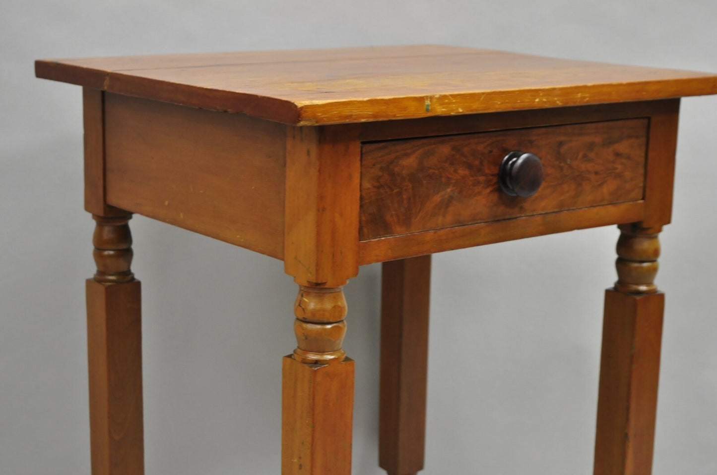 Antique American Colonial Cherry Wood One Drawer Nightstand Work Side Table