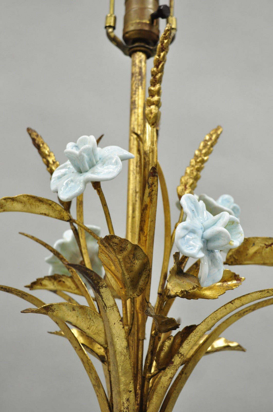 Italian Hollywood Regency Blue Murano Glass Gold Leaf Wheat Sheaf Table Lamp