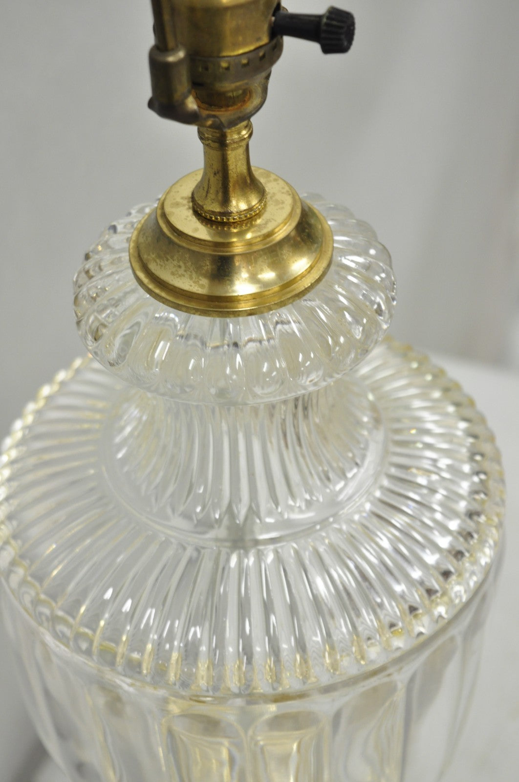 Vintage French Empire Neoclassical Faceted Crystal Glass Urn Brass Table Lamp