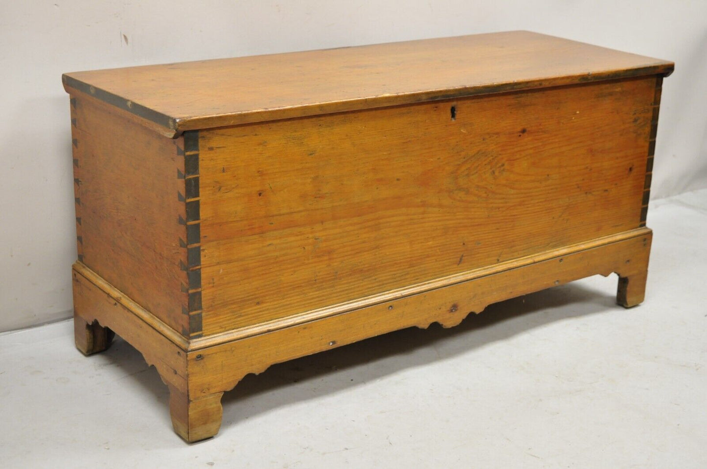 Antique 19th C Chestnut Dovetailed Primitive Wooden Storage Blanket Chest Trunk