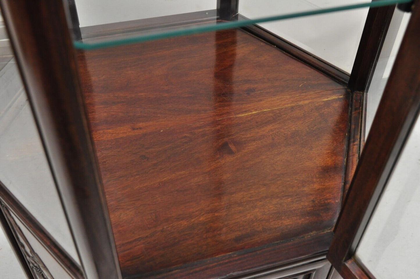 Vtg Oriental Chinoiserie Asian Mahogany Hexagonal Lighted Display Curio Cabinet