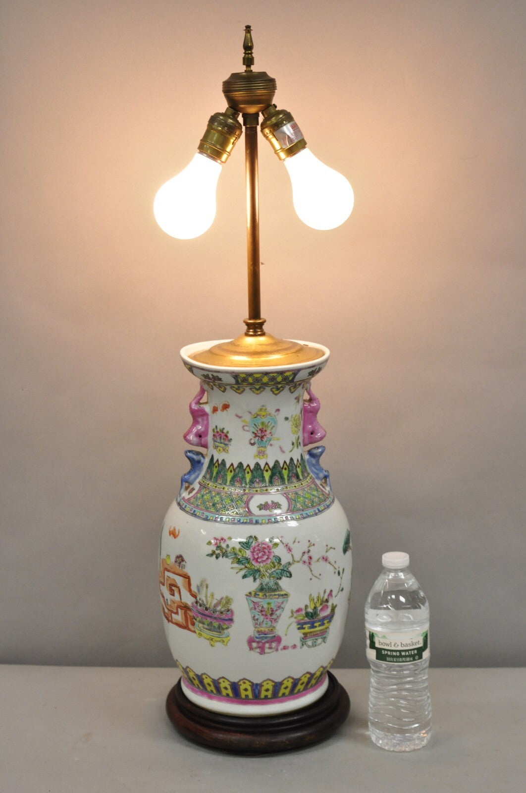 Vintage Chinese Hand Painted Porcelain Jardinierie Floral Chinoiserie Table Lamp