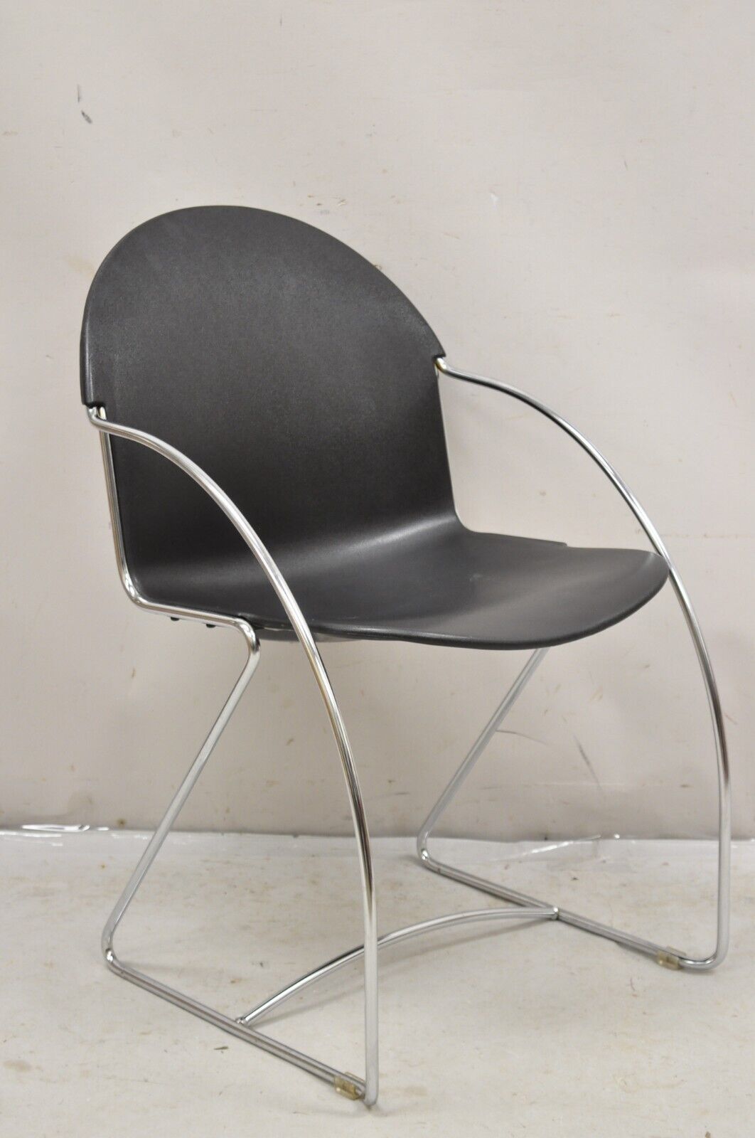 Steelcase Tom Grasman Chrome Frame Black Molded Plastic Stackable Chair Set of 4