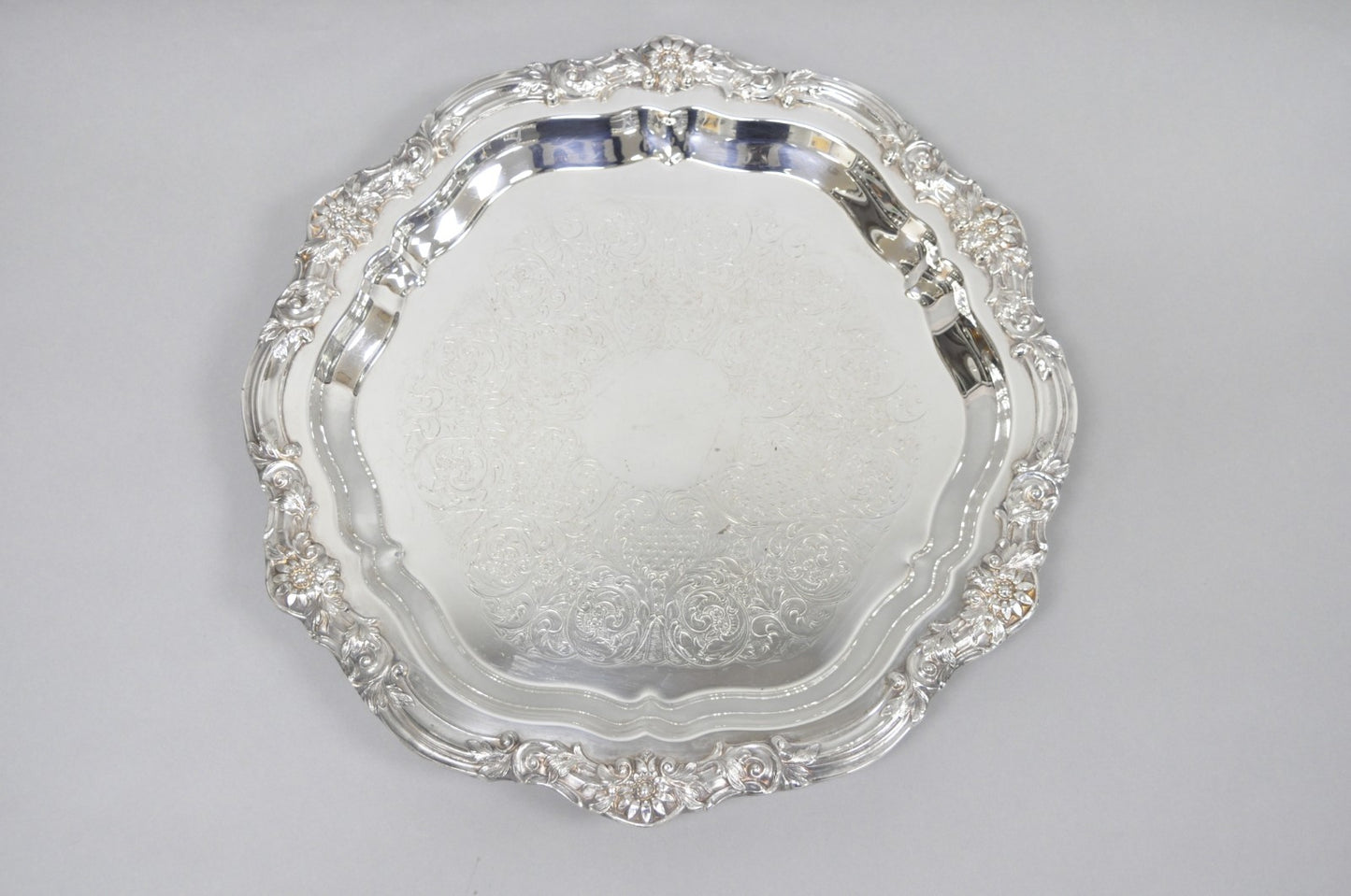 Vintage FB Rogers 7734 Silver Plated Scalloped Round Salver Serving Platter Tray