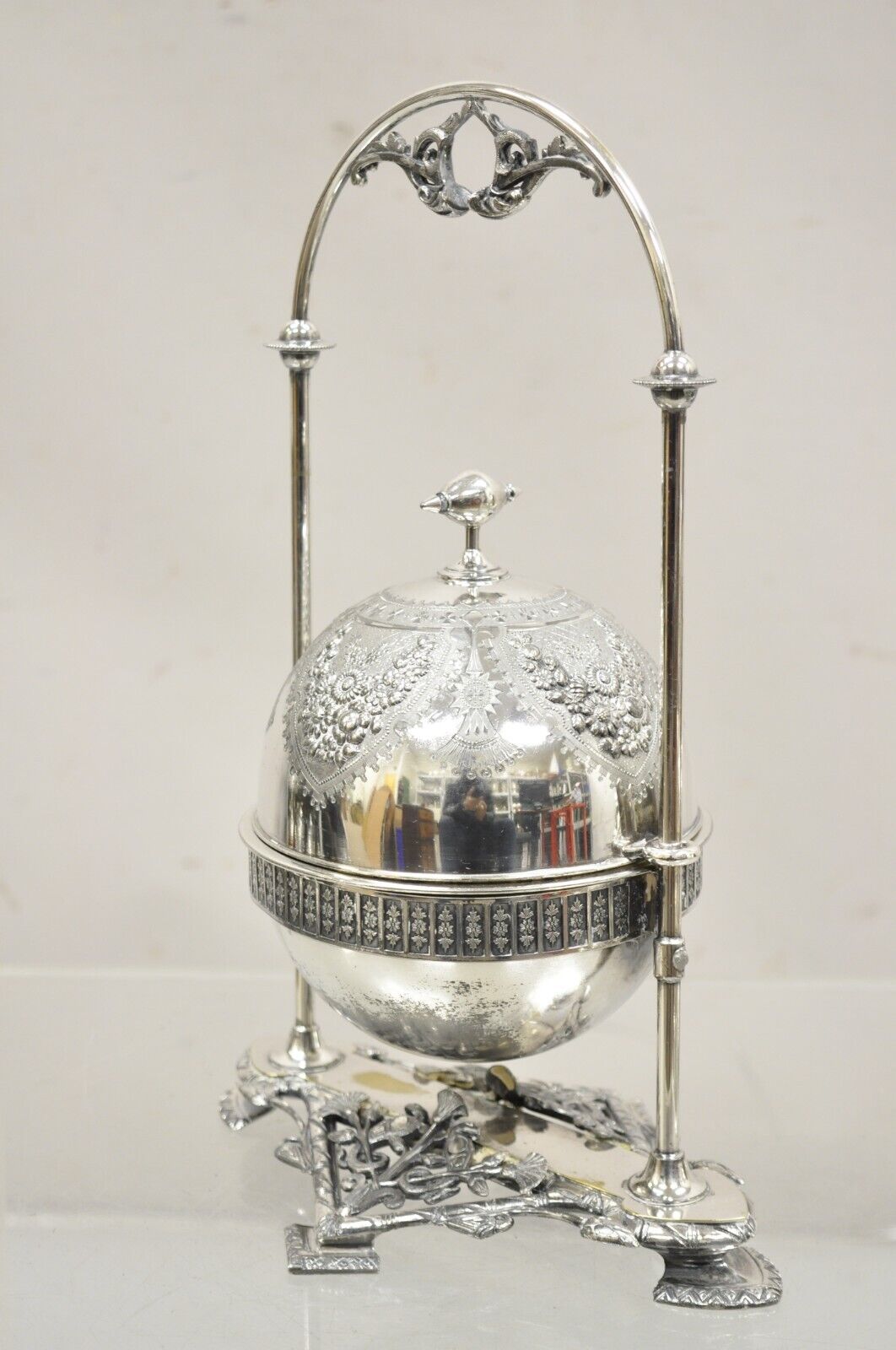 Antique Meriden Co Victorian Silver Plated Covered Butter Butler Butter Dish