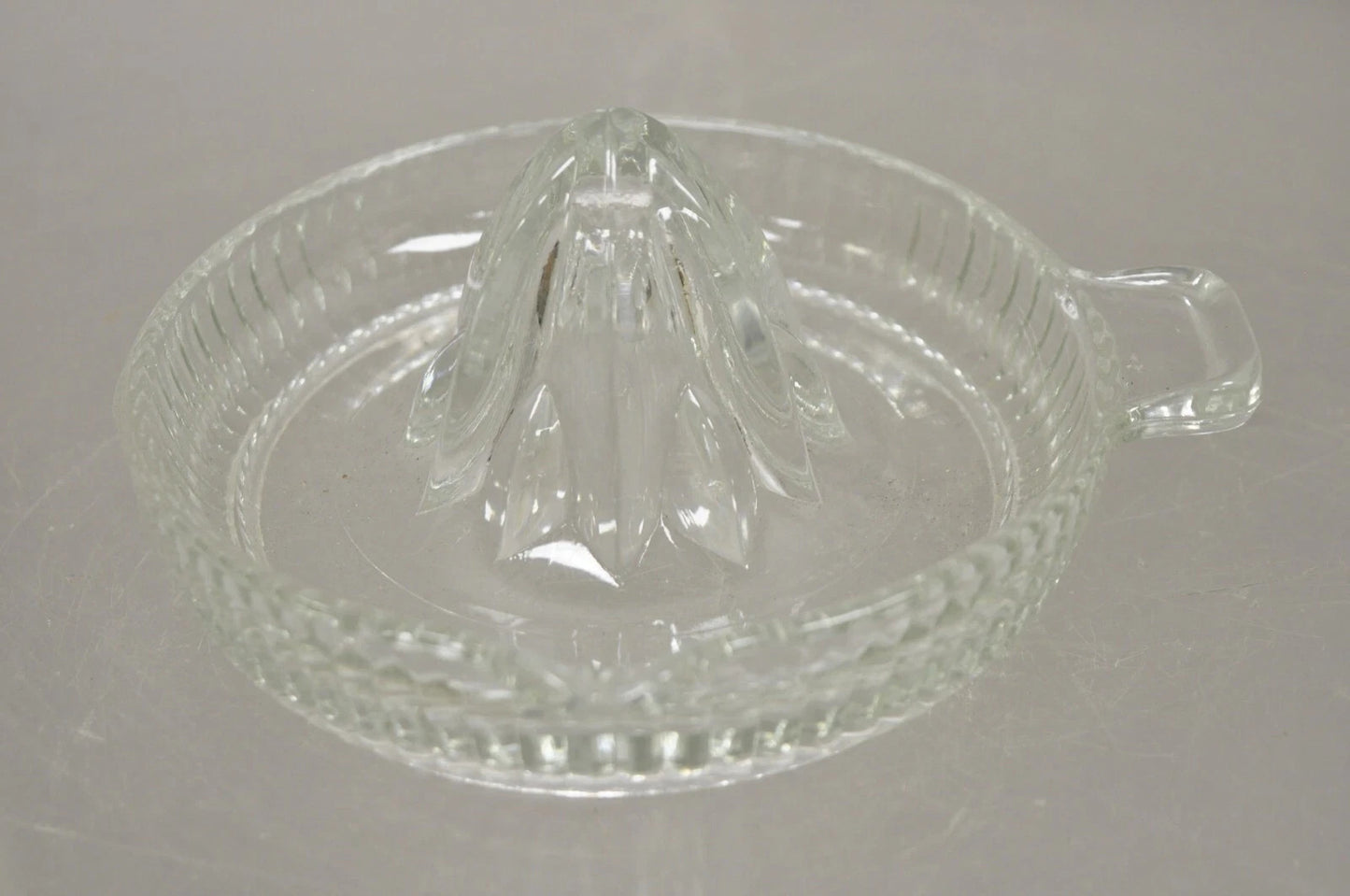 Vintage Art Deco Clear Glass Ribbed Hand Juicer Citrus Orange Handle & Lip