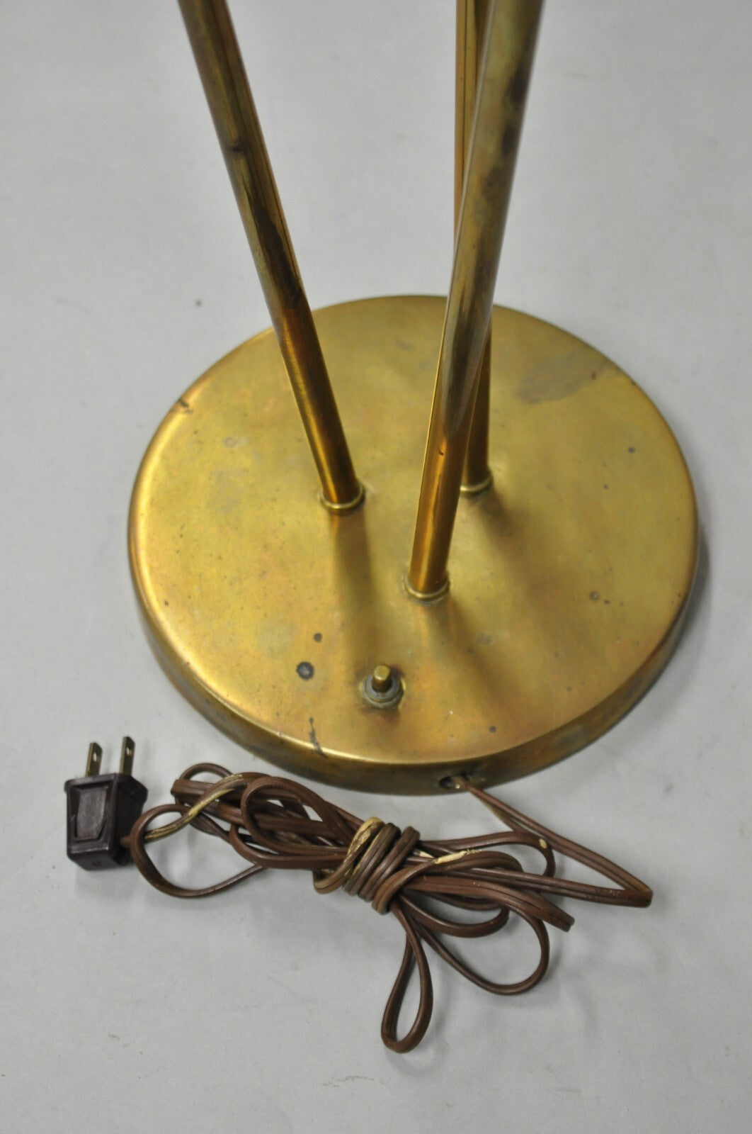 Vintage Mid Century Italian Modern Brass and Glass Sphere Tripod Tall Table Lamp