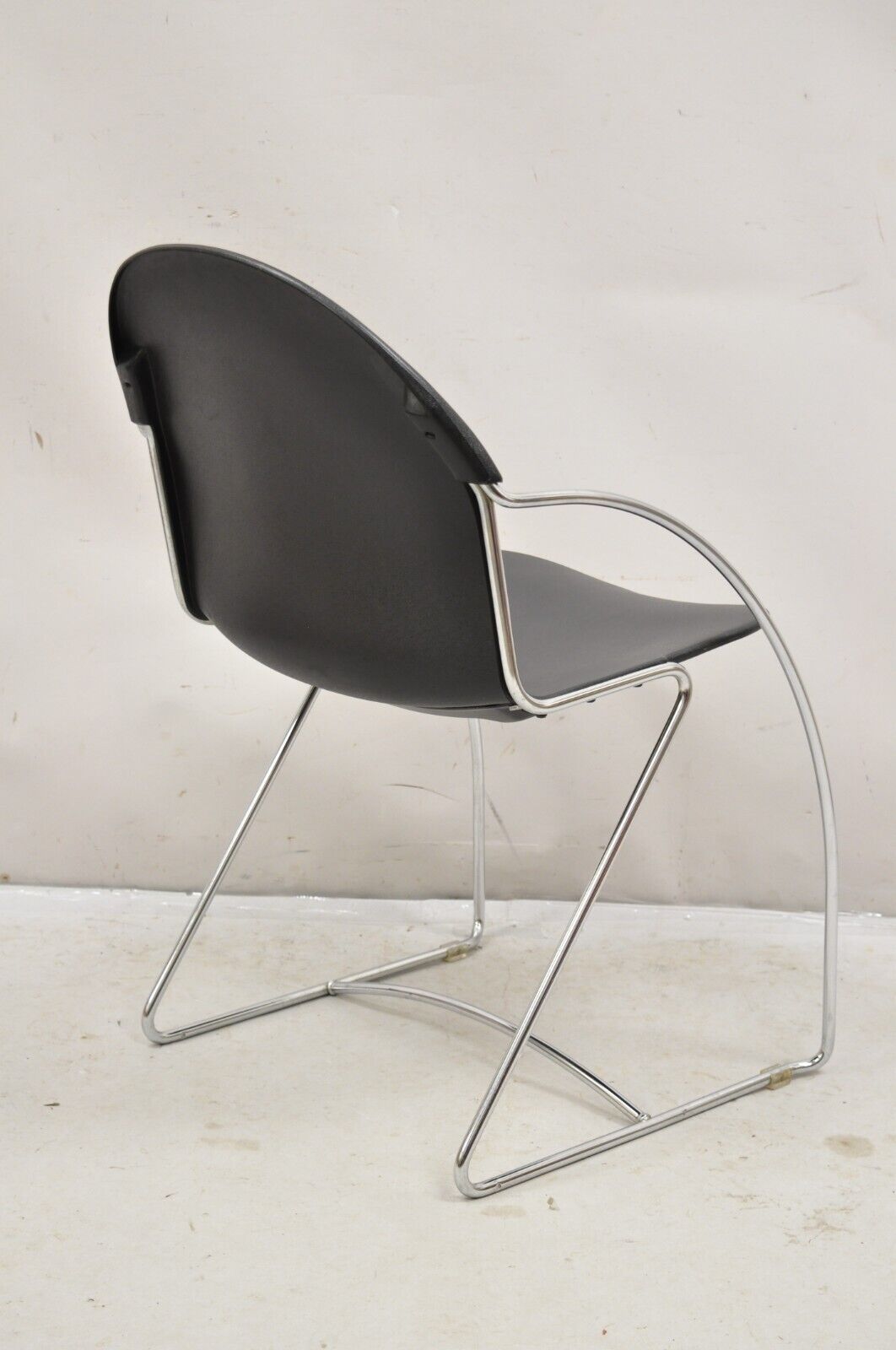 Steelcase Tom Grasman Chrome Frame Black Molded Plastic Stackable Chair Set of 4