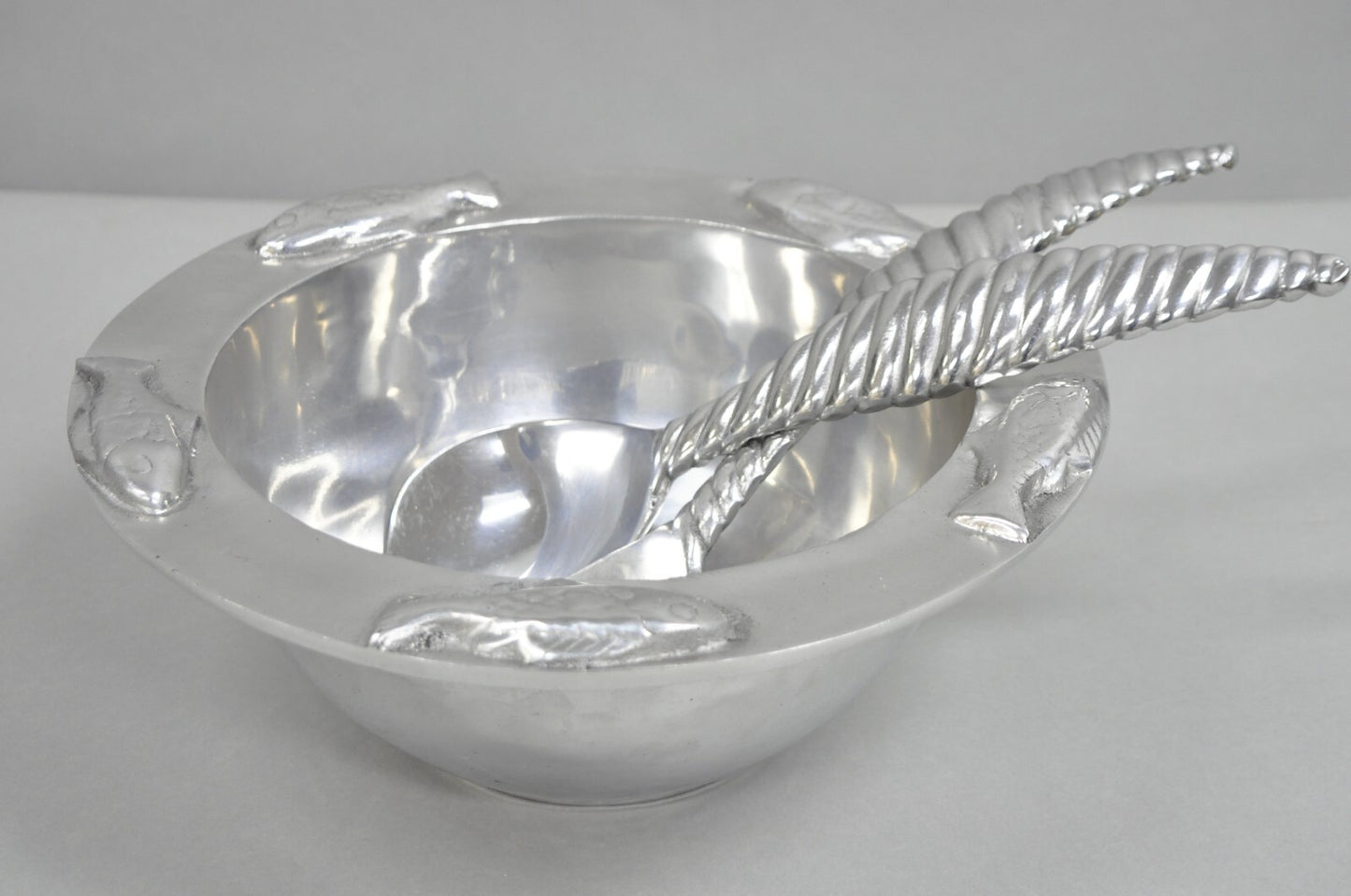 Vintage Mariposa Brillante Mid Century Modern Aluminum Fish Salad Bowl w Utensil