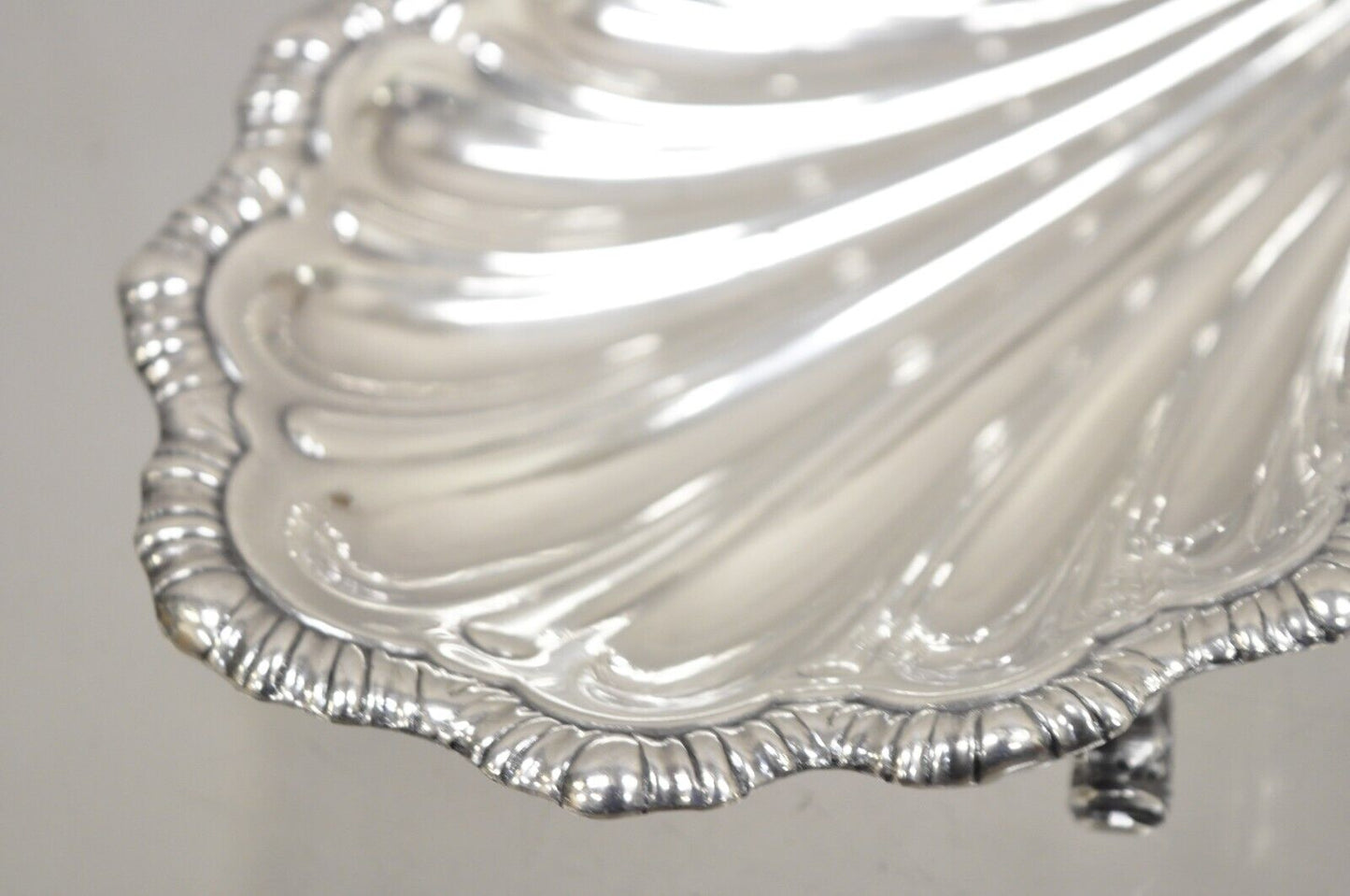 Vintage English Victorian Silver Plated Clam Shell Trinket Dish On Dolphin Feet