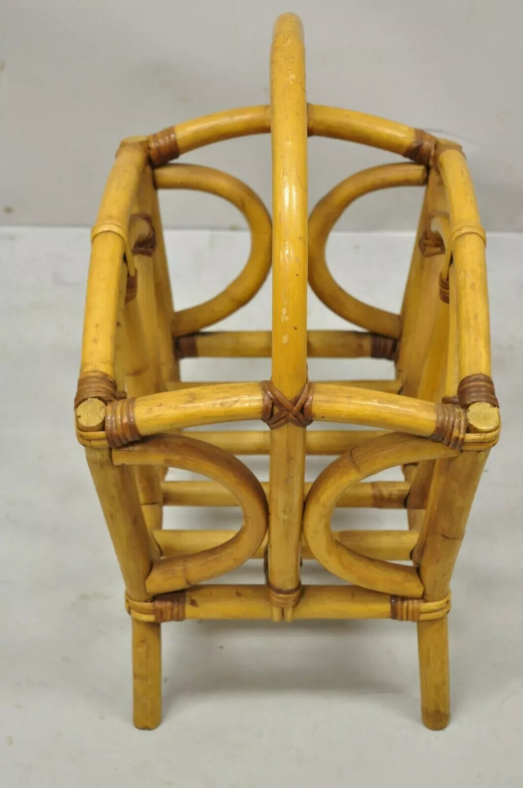 Calif-Asia Rattan Bamboo Chinese Chippendale Boho Tiki Magazine Rack Stand (A)