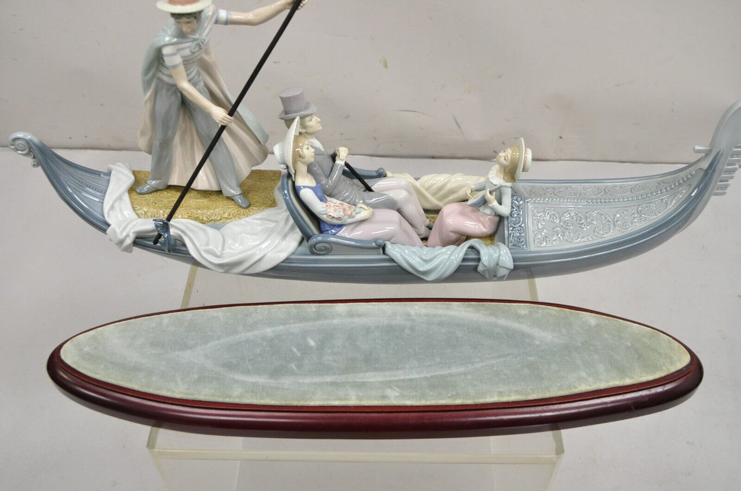 Lladro Daisa 1978 In the Gondola Couple Sculpture No. 2413 Large Porcelain