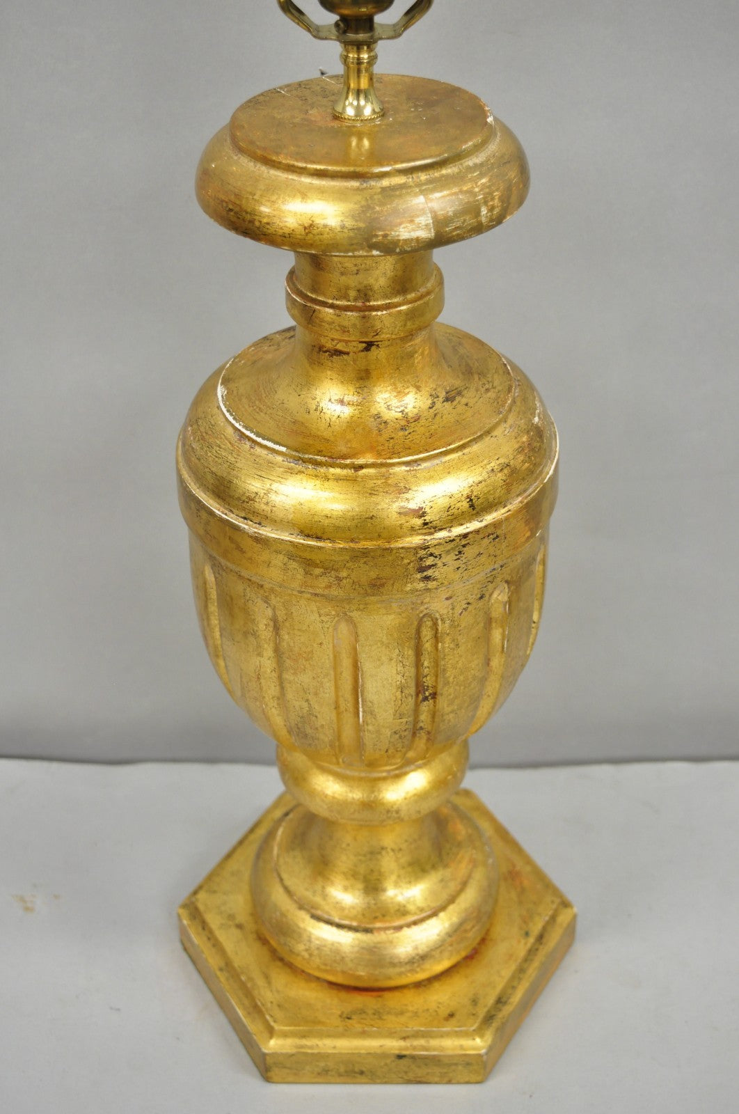 Vintage Italian Neoclassical Style Gold Giltwood Empire Urn Form Table Lamp