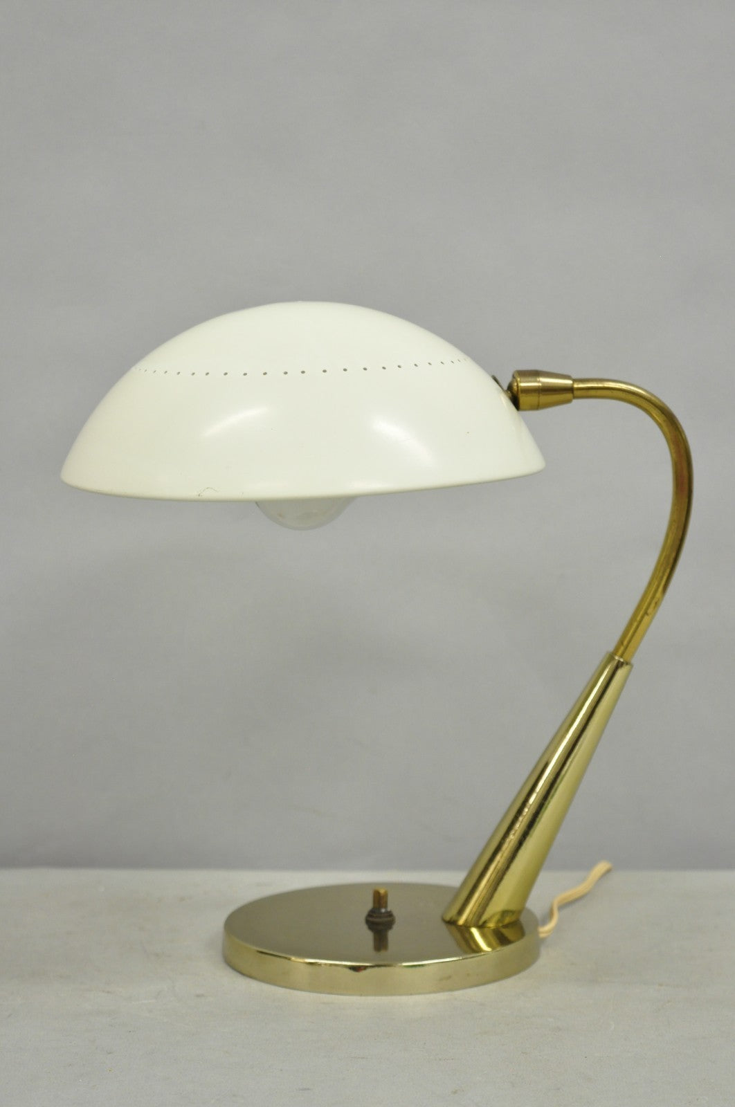 Vintage Mid Century Modern Italian Laurel Maurizio Tempestini Brass Desk Lamp