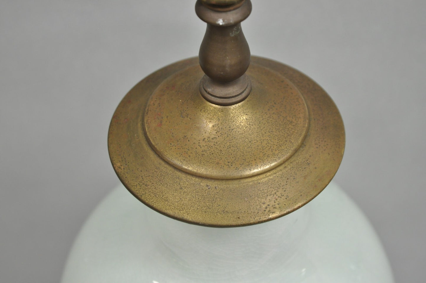 Chinoiserie Chinese Green Celadon Porcelain "Love Birds" Jardiniere Table Lamp