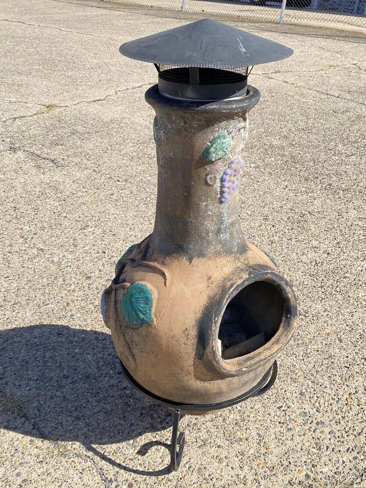 Mexican Chiminea Outdoor Clay Terracotta Fireplace Firepit with Iron Stand