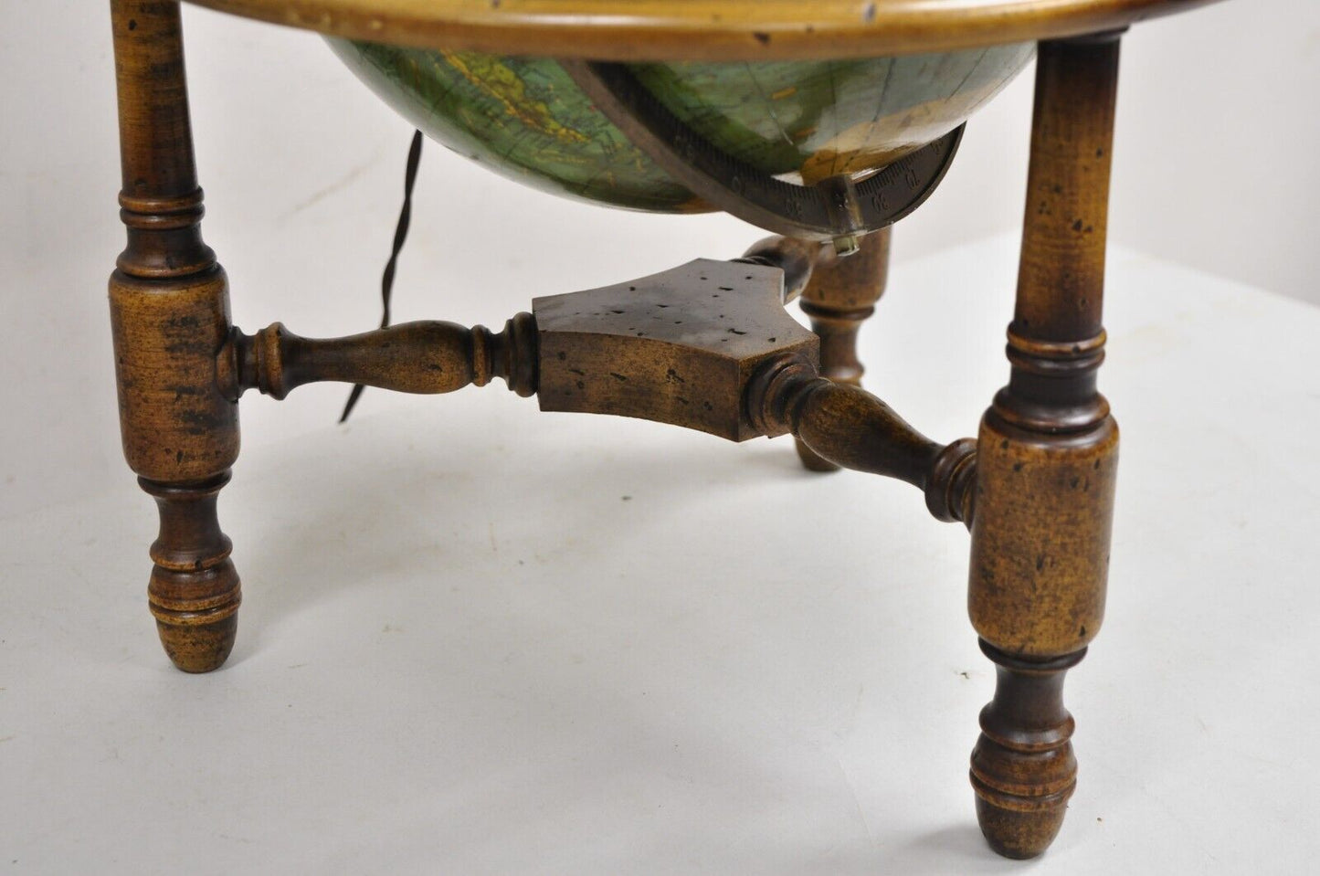 Vintage George F Cram French Country Provincial Small Globe Table Lamp