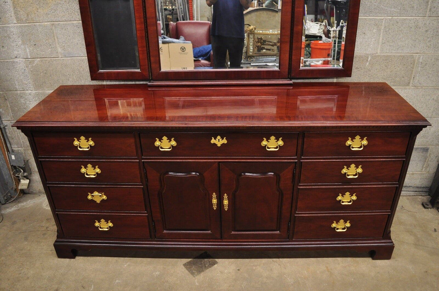 Thomasville Mahogany Collection Chippendale Style Long Dresser and Triple Mirror