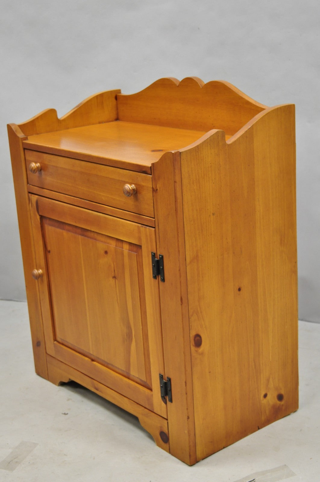 Vintage Broyhill USA Colonial Style Pine Wood Washstand Side Table Cabinet