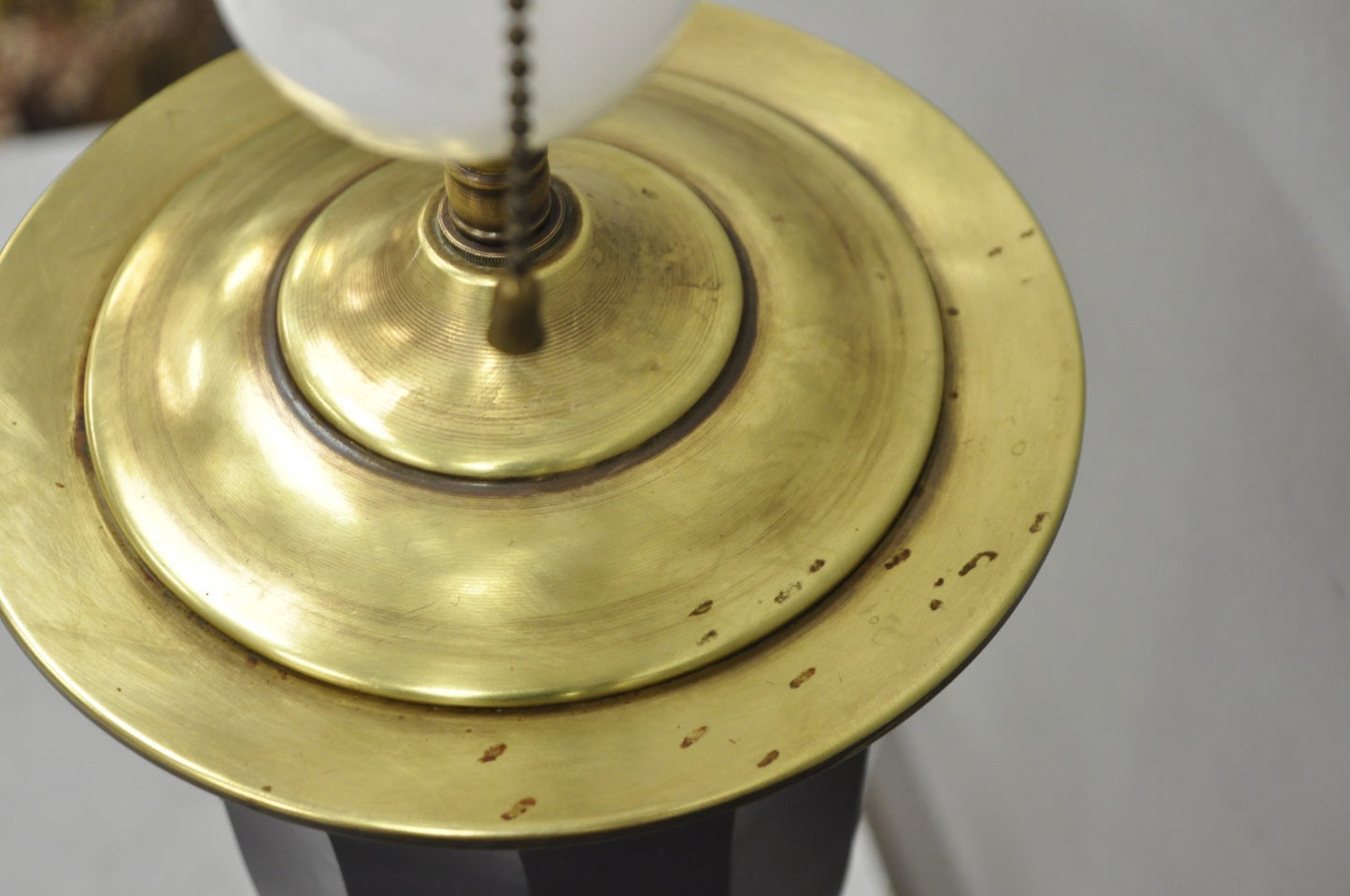 Antique French Neoclassical Black Faceted Oplalene Glass Urn Brass Table Lamp