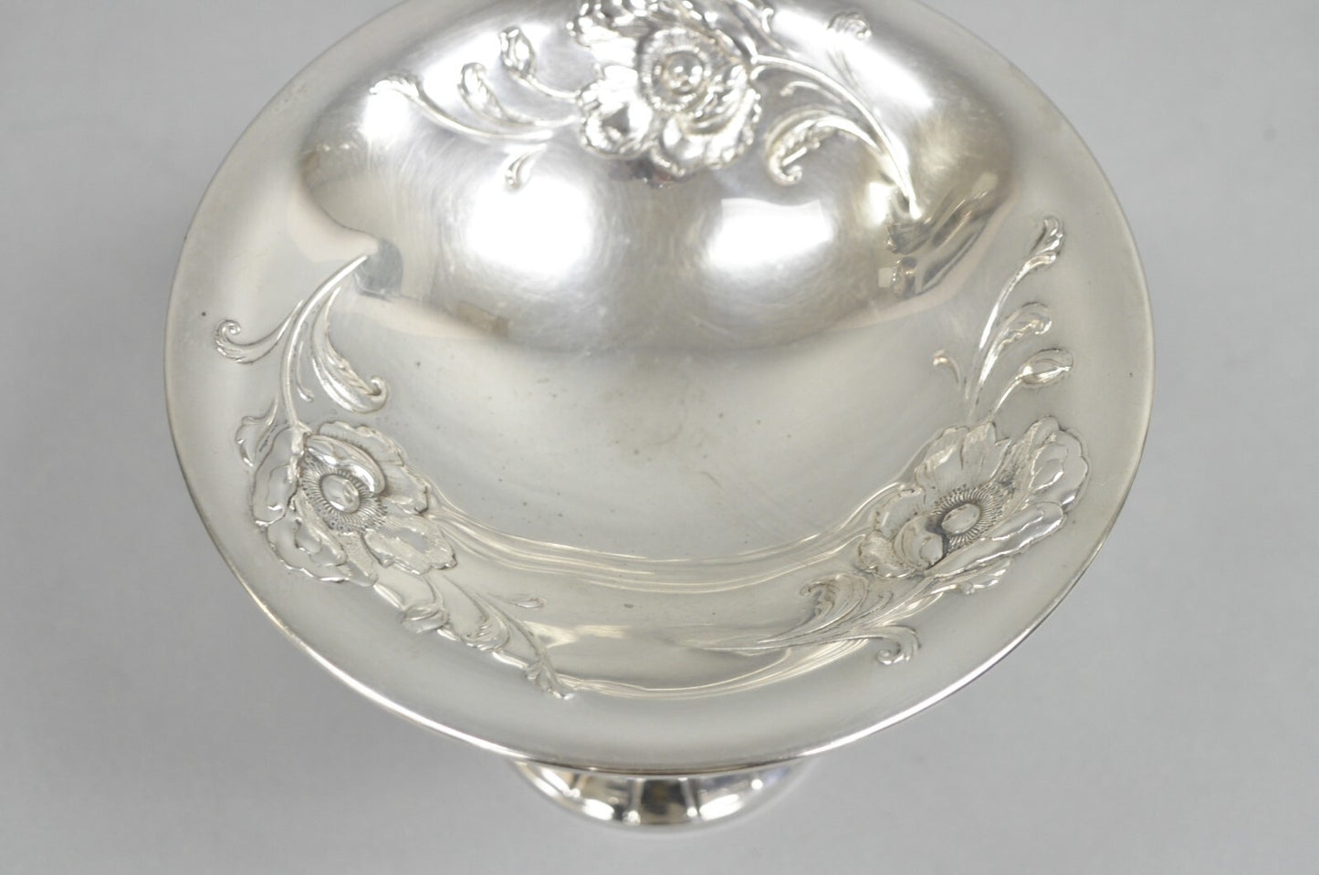 Antique Victorian Floral Repousse WMA Rogers Silver Plated Footed Compote Dish
