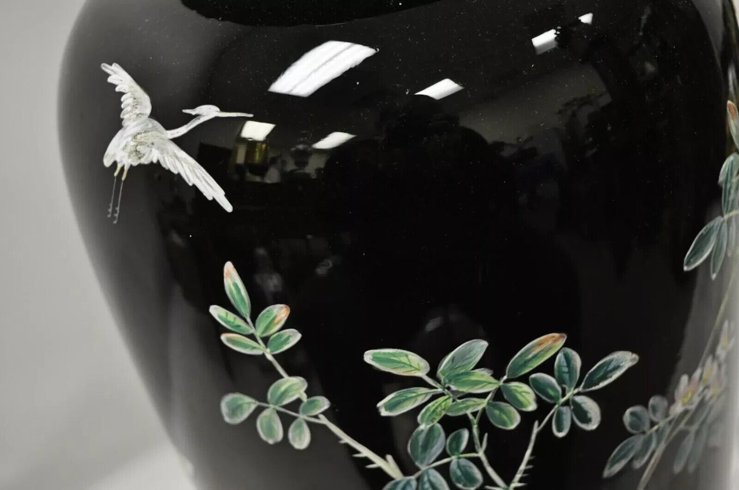 Chinese Chinoiserie Porcelain Ceramic Black Jardiniere Bird Painted Table Lamp