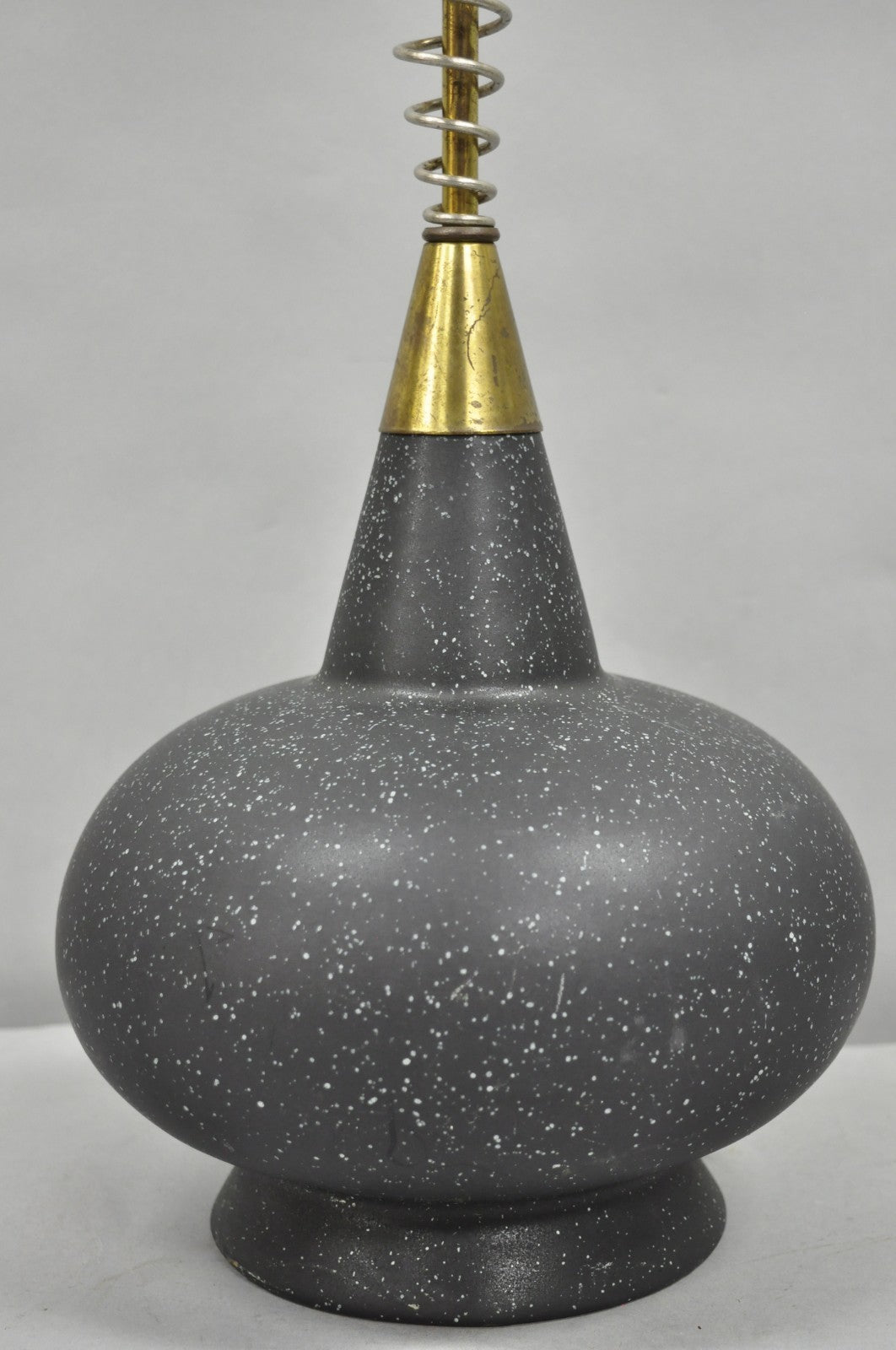 Vintage Mid Century Modern Black Bulbous Ceramic Pottery Table Lamp w/ Spring