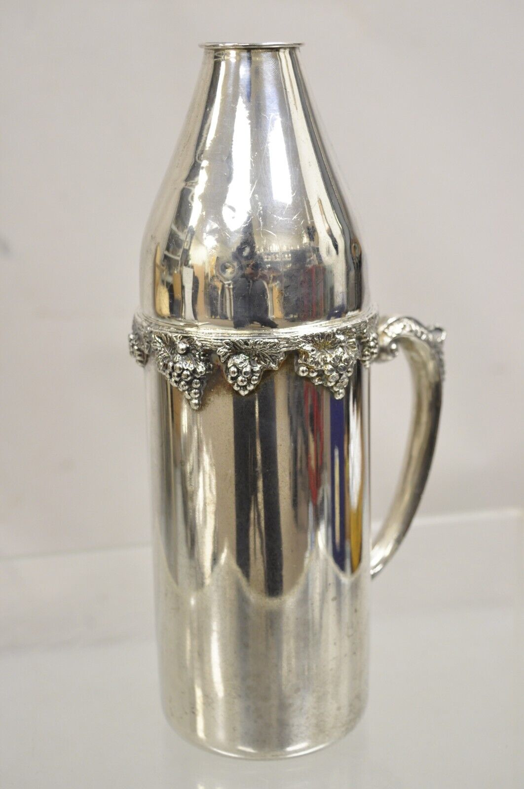 Vintage FB Rogers Victorian Silver Plated Grapevine Wine Bottle Holder w/ Handle