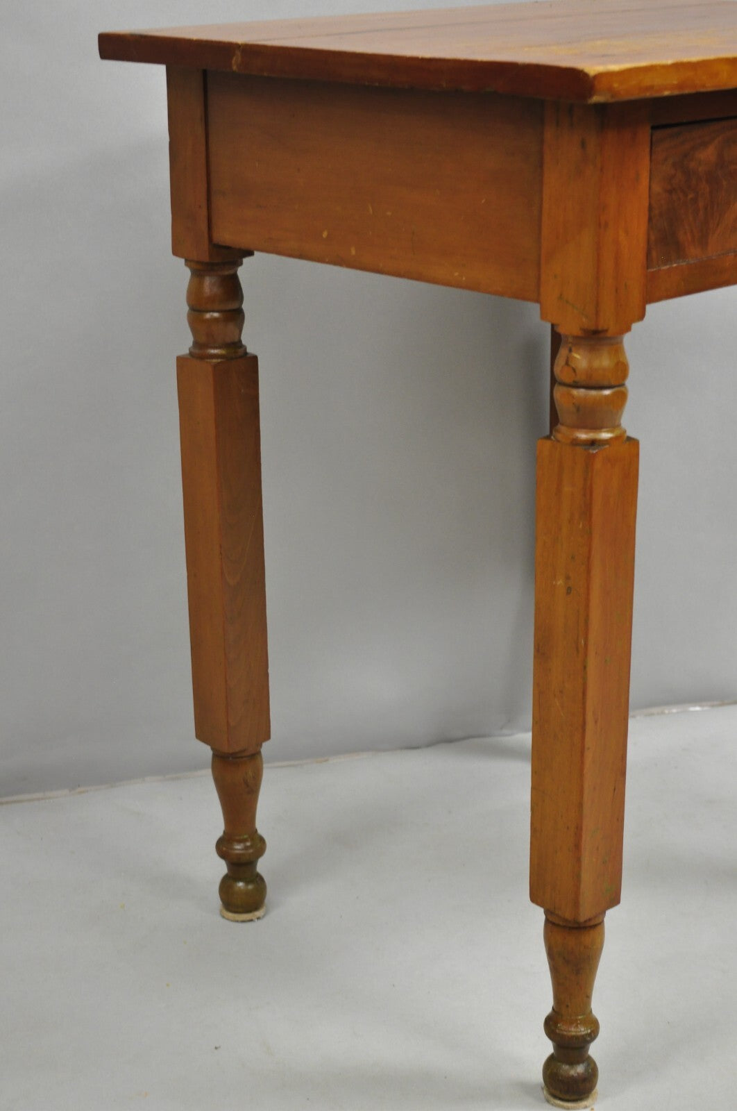 Antique American Colonial Cherry Wood One Drawer Nightstand Work Side Table