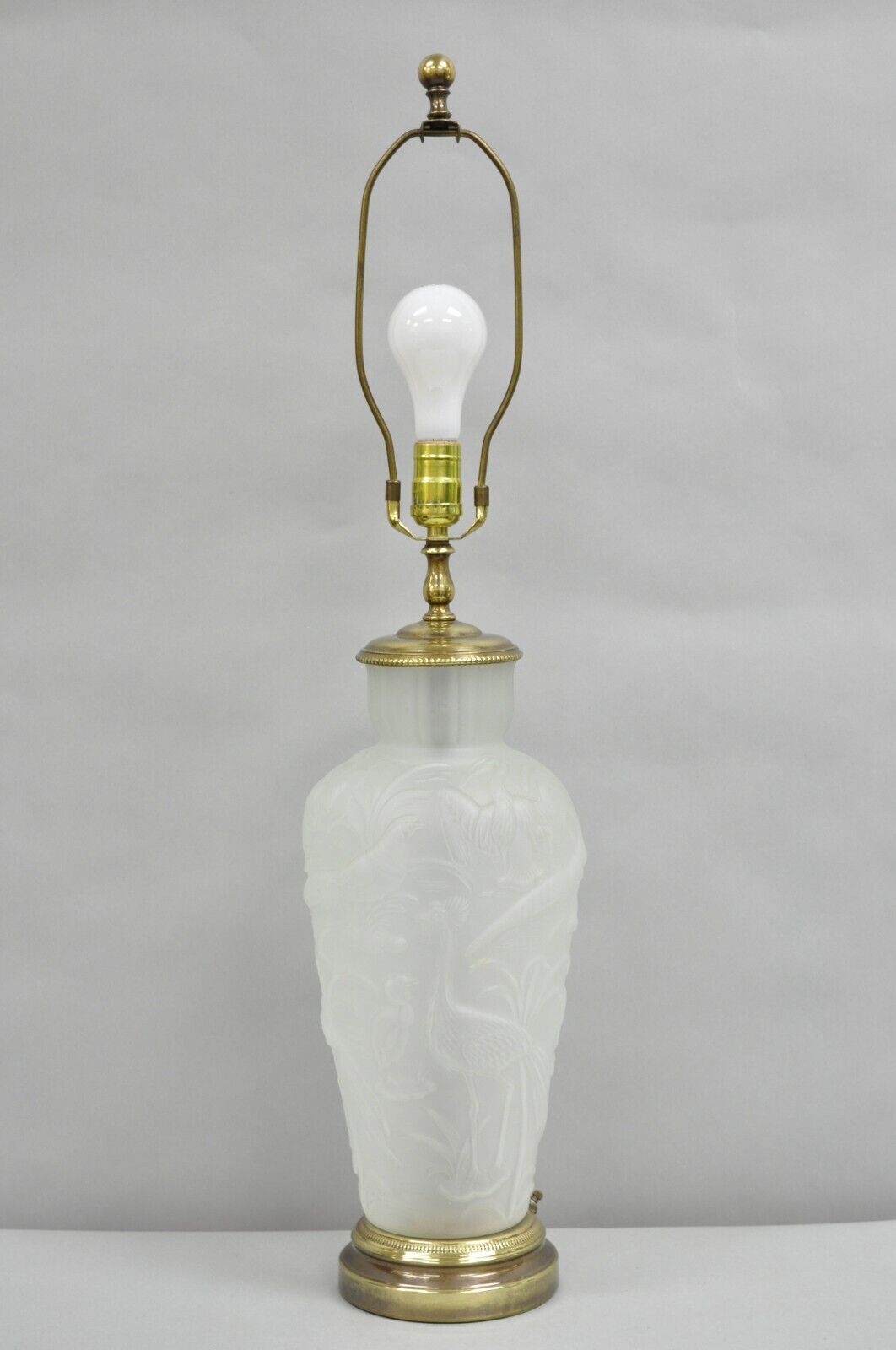 Vintage Chinoiserie Raised Satin Glass Tropical Birds Art Nouveau Table Lamp